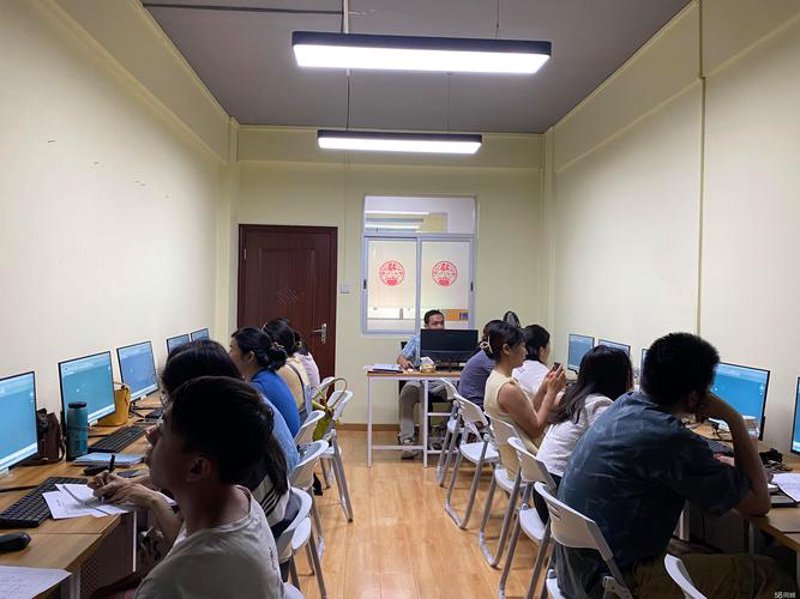 软件开发公司的行业动态：推动技术革新与服务优化